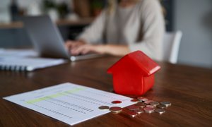 zakrytie-dokumentov-s-oplatoi-za-kredity-po-domu (1)